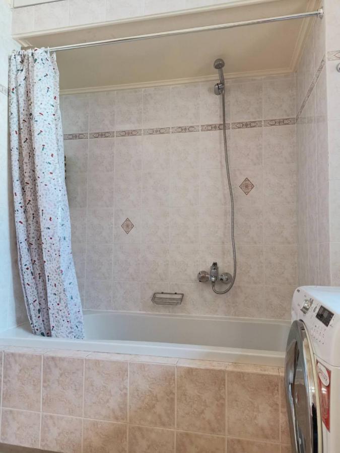 Big 3bed 3bath 10 Min Walk Acropolis *
